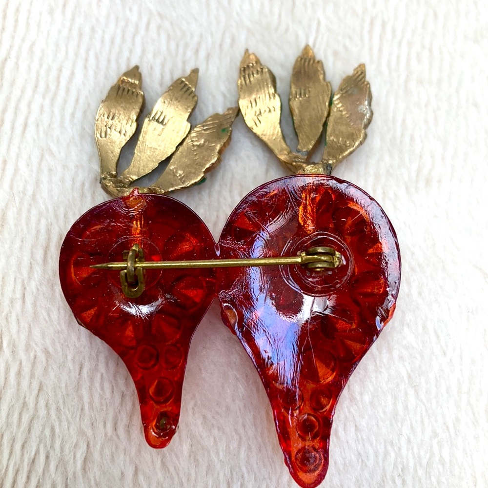 Fun pink Pin brooch - Picture 3 of 3